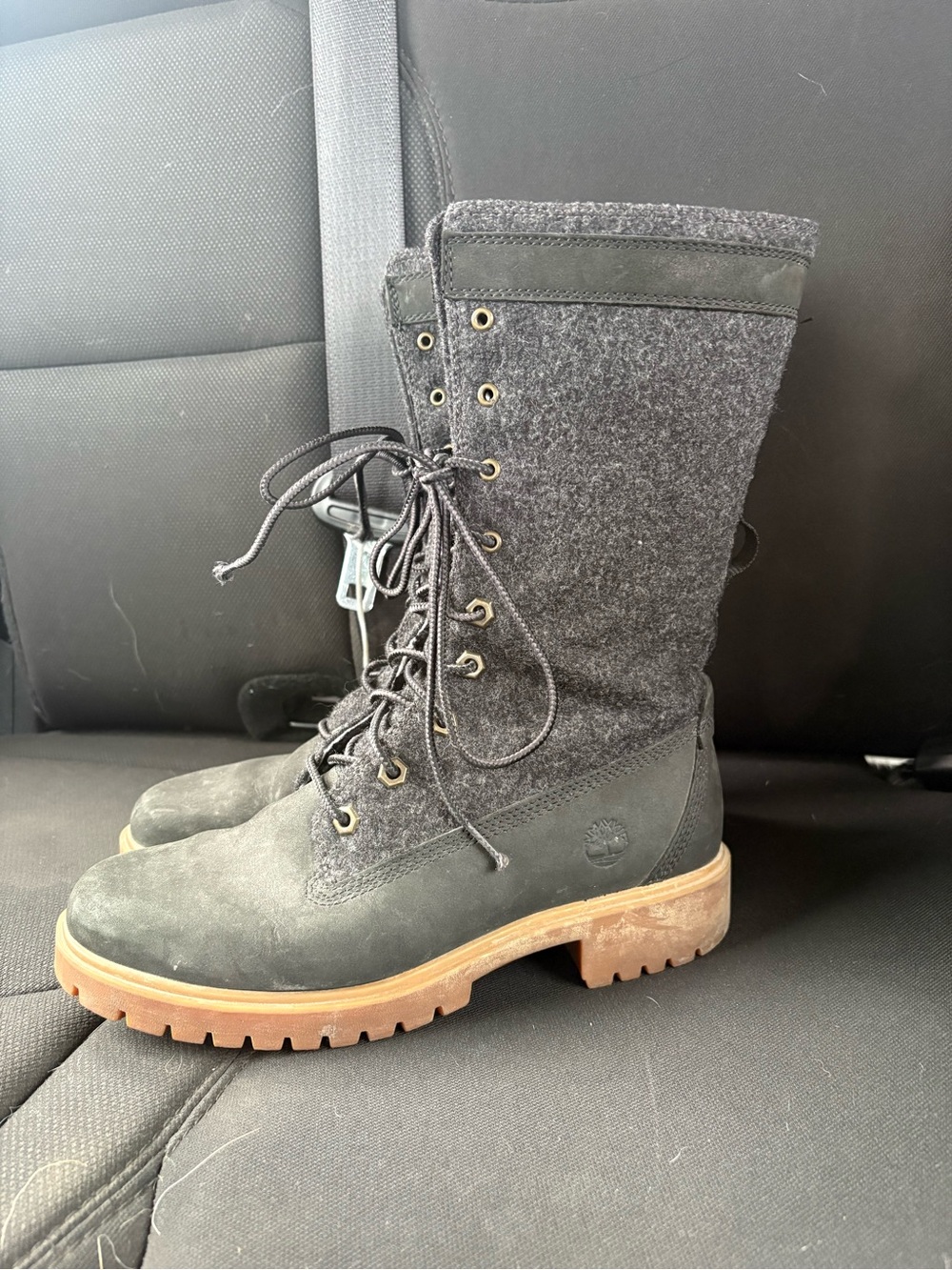 Timberland Black Lace-Up Felt Ankle Boots with Tan Lug Sole